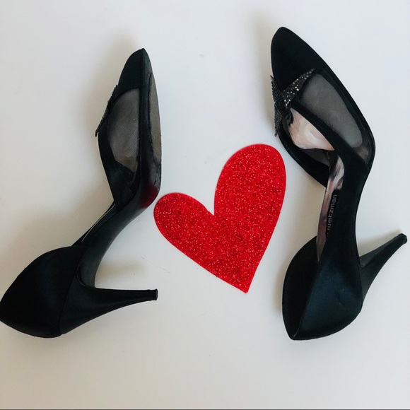 STUART WEITZMAN for Mr. Seymour Vintage pumps. - Picture 6 of 10